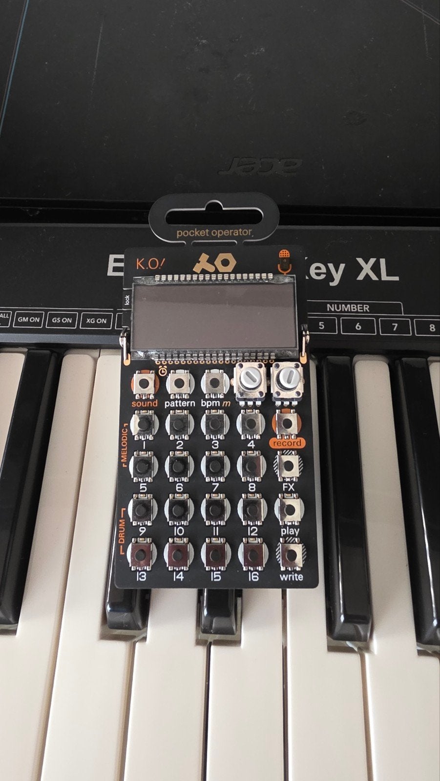 Teenage Engineering PO-33 K.O! Micro Sampler, Ophalen, Zo goed als nieuw, Overige aantallen, Overige merken
