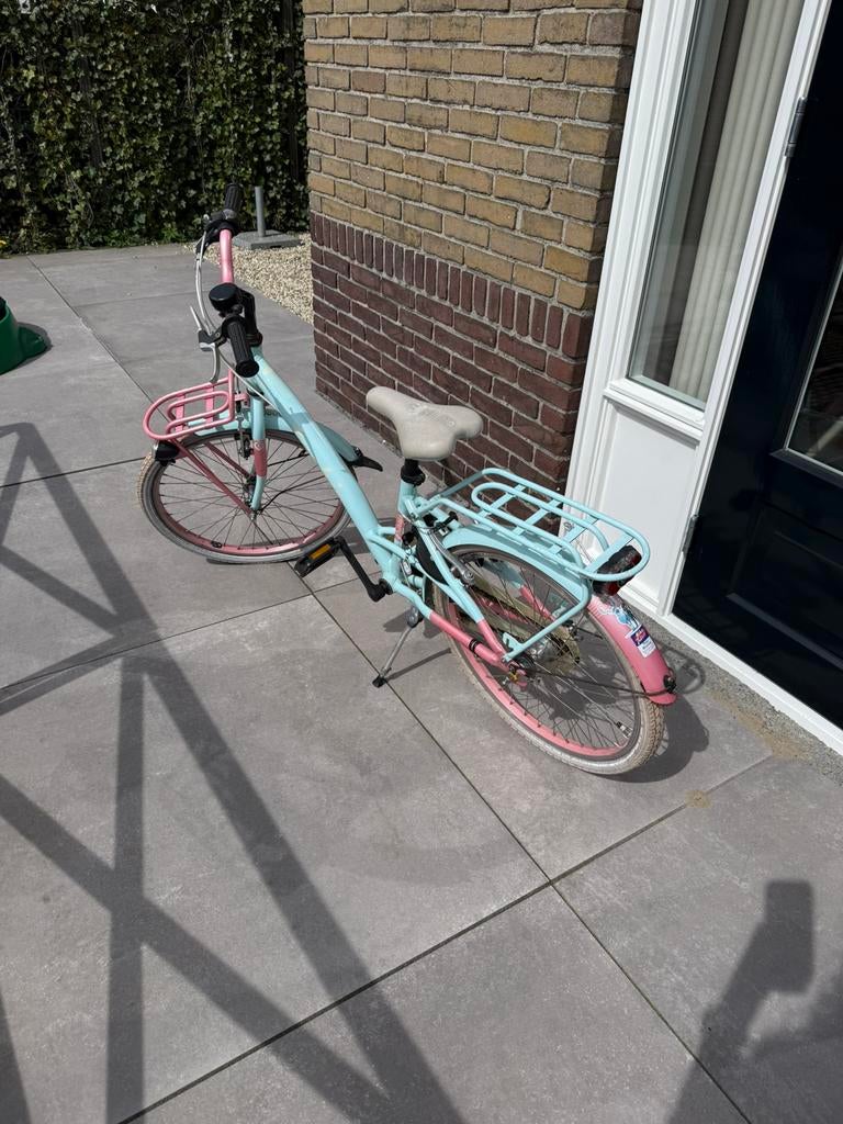 Mooie Loeki meisjesfiets 22 inch, Ophalen, Zo goed als nieuw, 22 inch, Versnellingen
