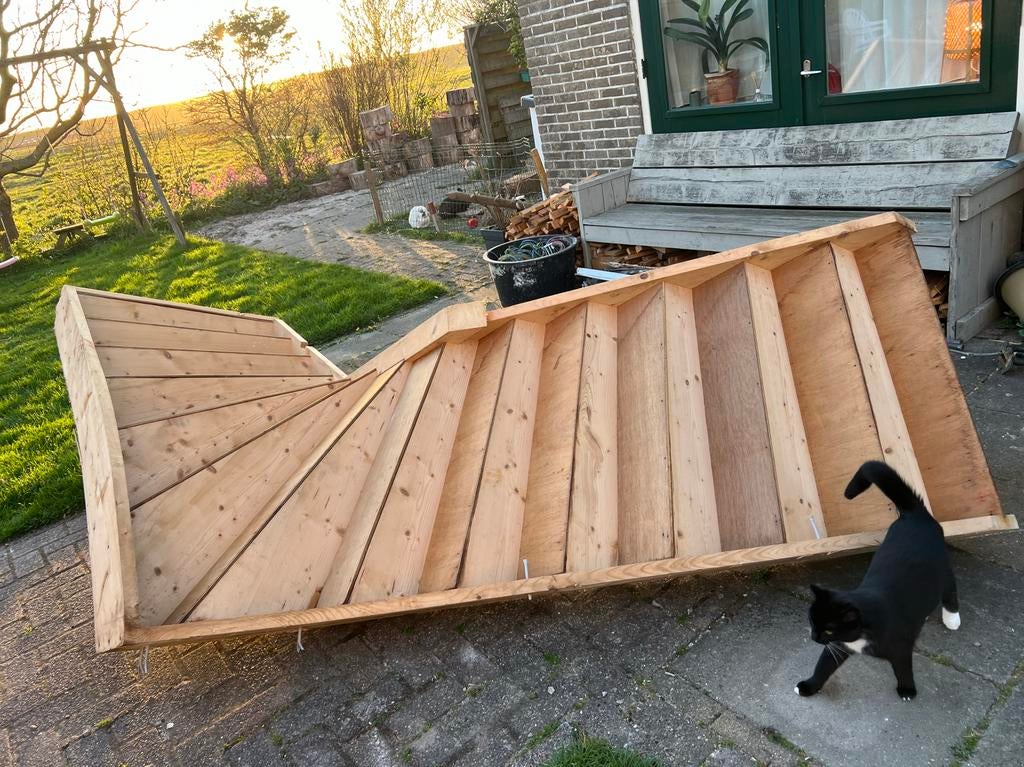 Houten trap gratis af te halen, Ophalen, Gebruikt, Trap, 2 tot 4 meter