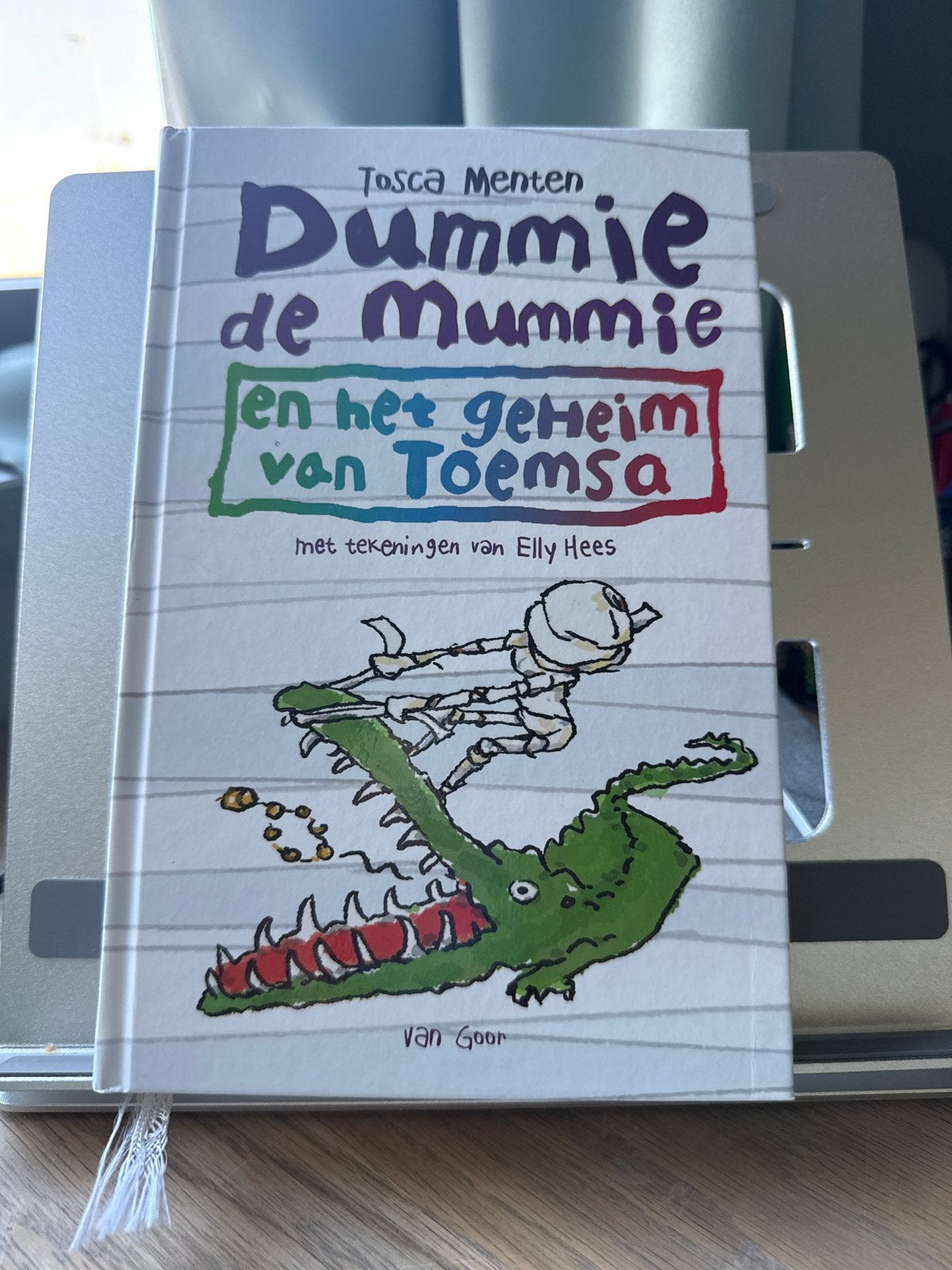 Dummie de Mummie en het geheim van Toemsa - Tosca Menten, Ophalen of Verzenden, Nieuw, Fictie algemeen