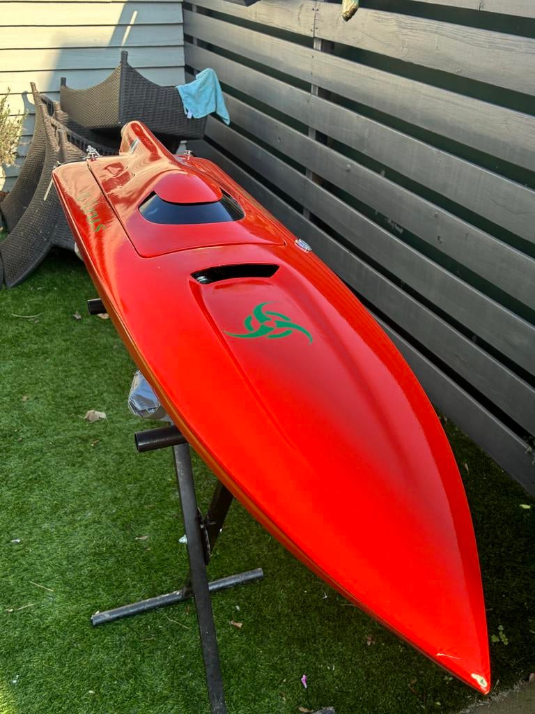 Powerboat Virus van Modelbaucentre Lorenz, Ophalen of Verzenden, Gebruikt, Groter dan 1:32, Overige merken