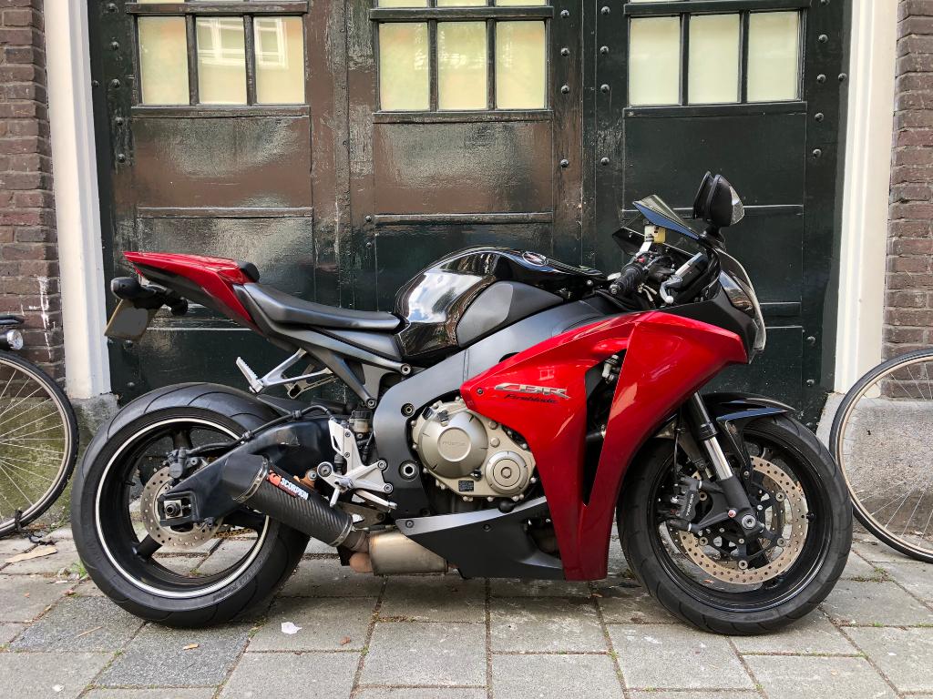 Honda CBR1000RR Fireblade, Sportuitlaat, 4 cilinders, Motorrijbewijs A, Gebruikt