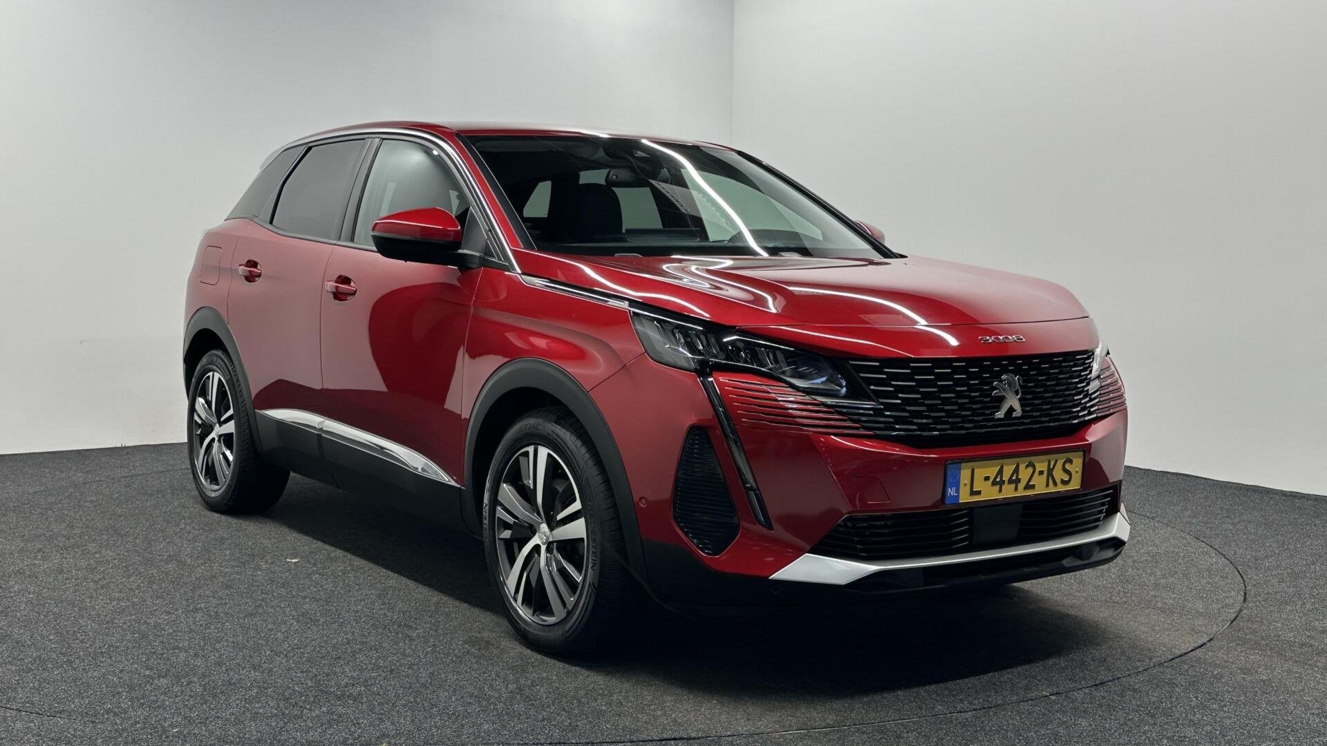 Peugeot 3008 1.2 PureTech Allure TREKHAAK NAVI CARPLAY LM CR, Auto's, Gebruikt, 1199 cc, Met garantie (alle), Leder en Stof