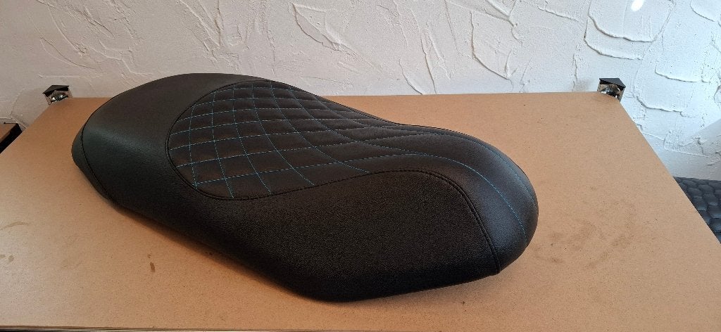 Zadel SYM Fiddle 2 - Bugatti Stitch, SANYANG Deutschland GmbH, Info@sym-motor.de, SYM, Ophalen of Verzenden