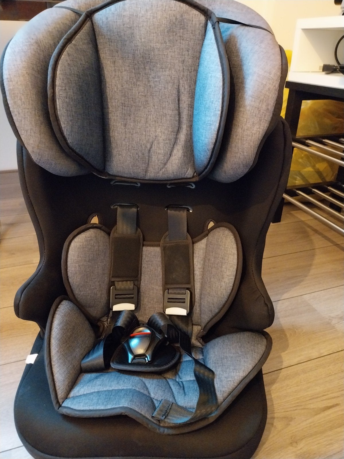 autostoel 9 tm 36 kg, Kinderen en Baby's, Autostoeltjes, Autogordel, 15 t/m 36 kg, Zo goed als nieuw, Ophalen
