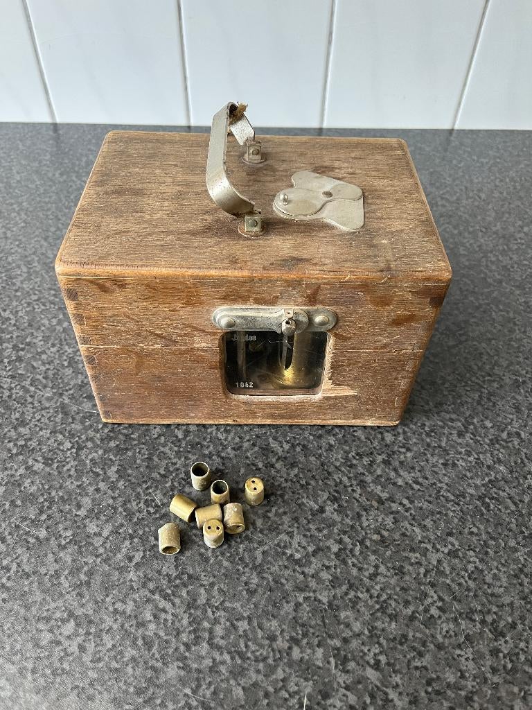 Vintage Jundes 1042 duivenklok zonder sleutel ., Dieren en Toebehoren, Vogels | Duiven, Geslacht onbekend, Overige soorten