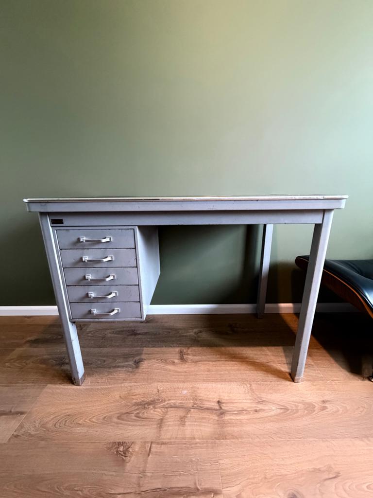 Gispen Bureau T.H. Delft Vintage Industrieel Design, Huis en Inrichting, Bureaus, Ophalen, Gebruikt, Met lades, Metaal