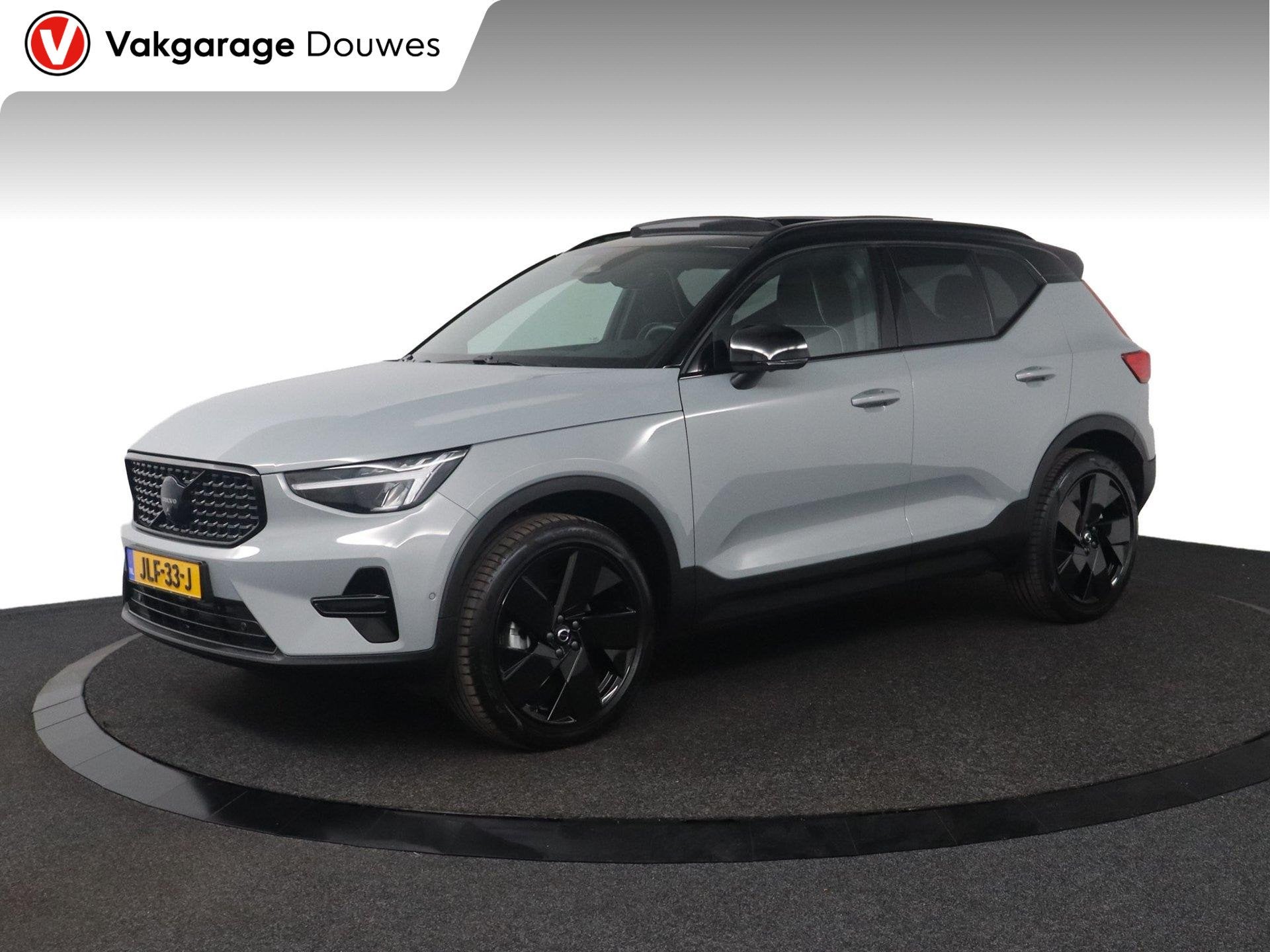 Volvo XC40 2.0 B4 Plus Black Edition |NAP|1e eigenaar|Pano|H, Auto's, Gebruikt, Euro 6, 4 cilinders, Leder en Stof