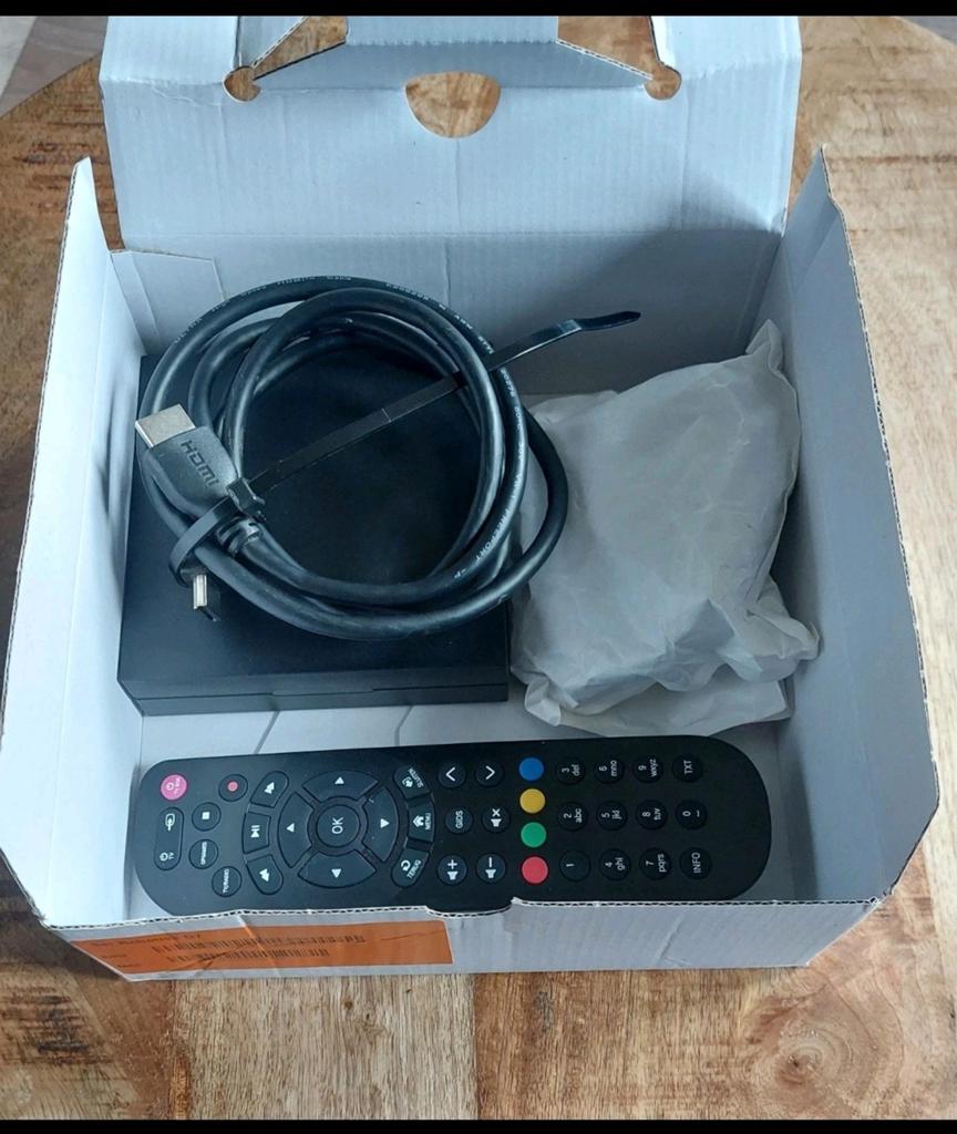 AMINO ARIA Mediabox 🙂, Ophalen of Verzenden, Zo goed als nieuw, (Schotel)antenne, Overige merken