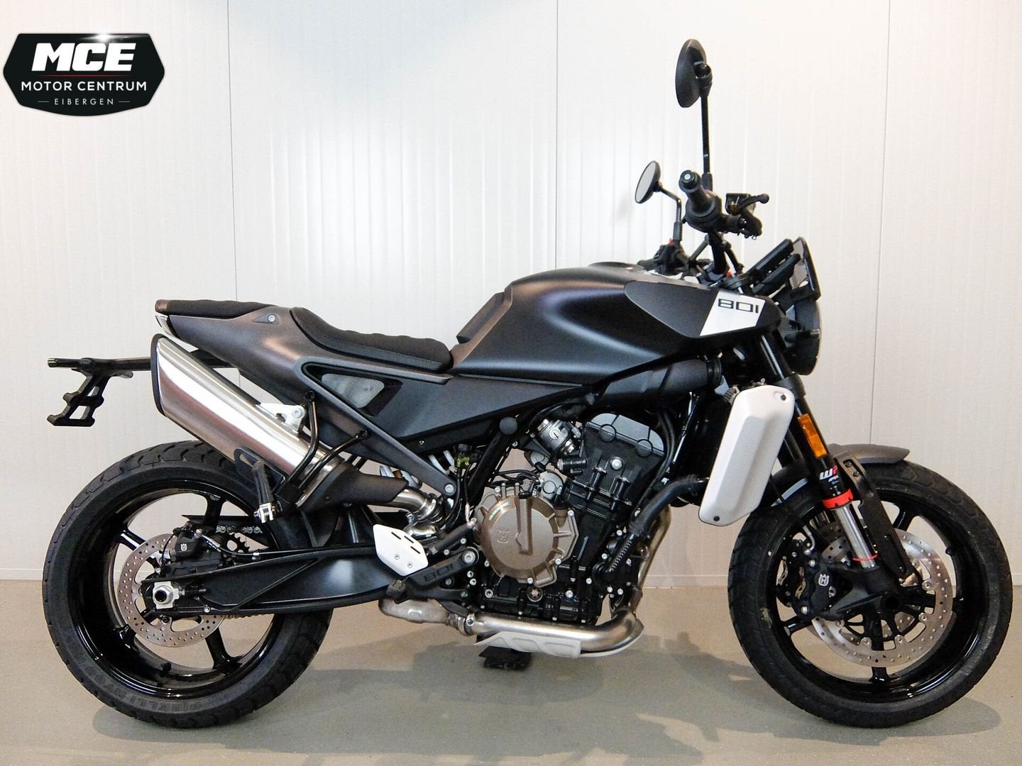 HUSQVARNA SVARTPILEN 801 (bj ), 2 cilinders, Motorrijbewijs A, Bedrijf, Onbekend
