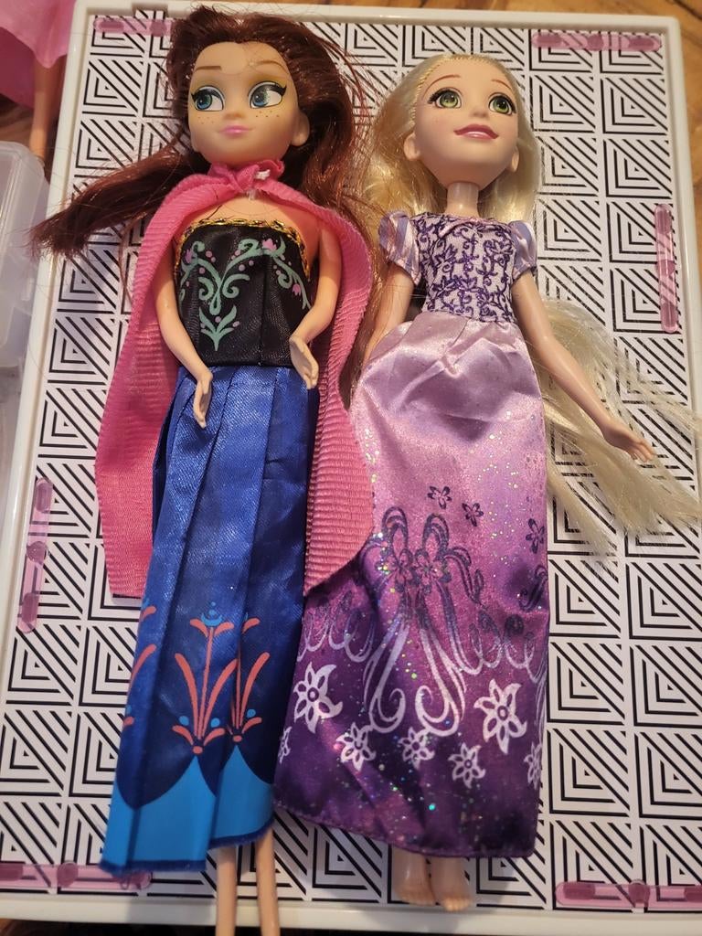 Disney Prinsessen Poppen: Anna en Rapunzel, Ophalen of Verzenden, Gebruikt, Overige typen