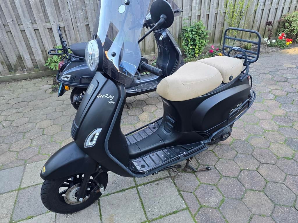 Snorscooter gerray 2021 prima staat, Fietsen en Brommers, Ophalen of Verzenden