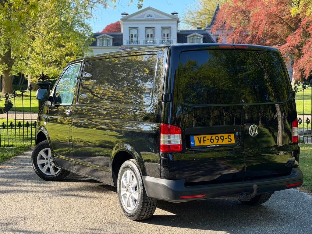 Volkswagen Transporter 2.0 D 140pk DSG 2013 Airco, Cruise, Euro 5, Stof, Zwart, 4 cilinders