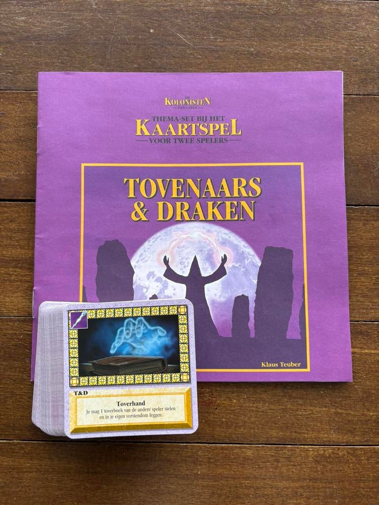 Kolonisten kaartspel tovenaars & draken, Hobby en Vrije tijd, Gezelschapsspellen | Kaartspellen, Ophalen of Verzenden, Zo goed als nieuw