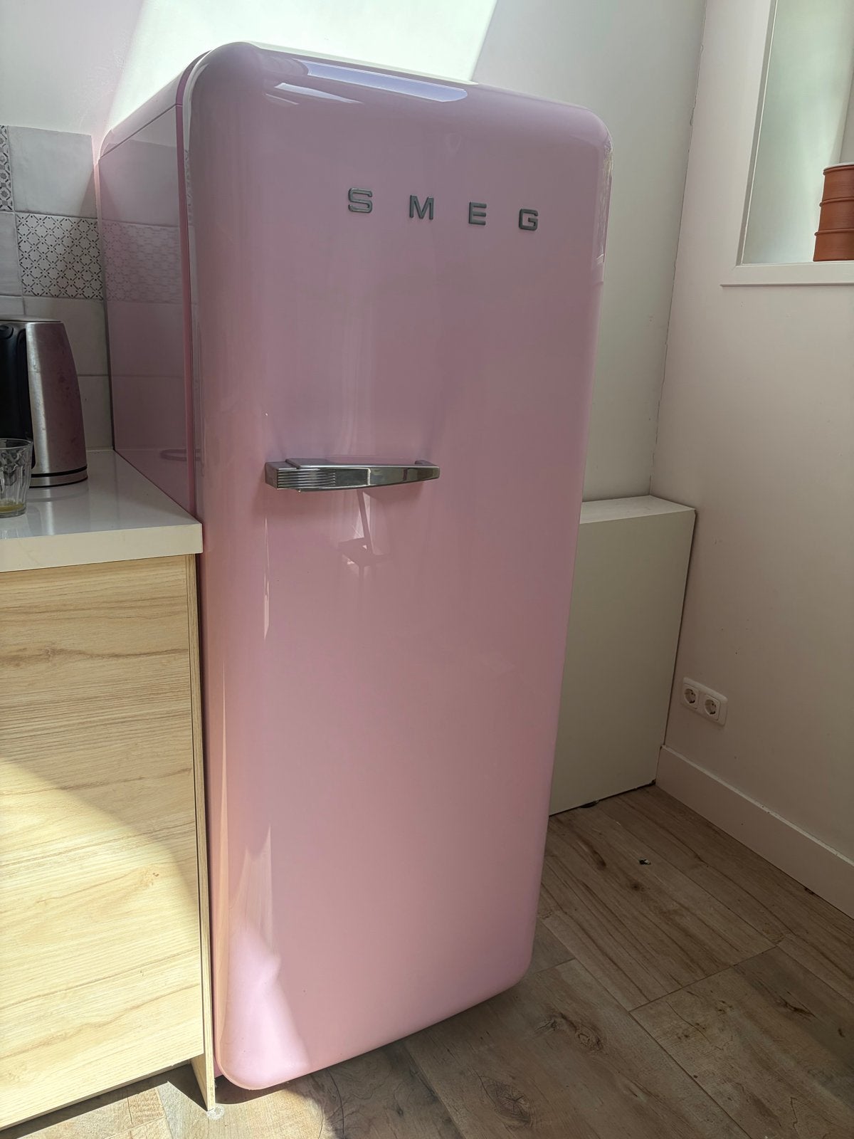 Smeg FAB28RRO1 Roze Koelkast met Vriesvak - Retro Stijl, Witgoed en Apparatuur, Ophalen, 200 liter of meer, 60 cm of meer, Zo goed als nieuw