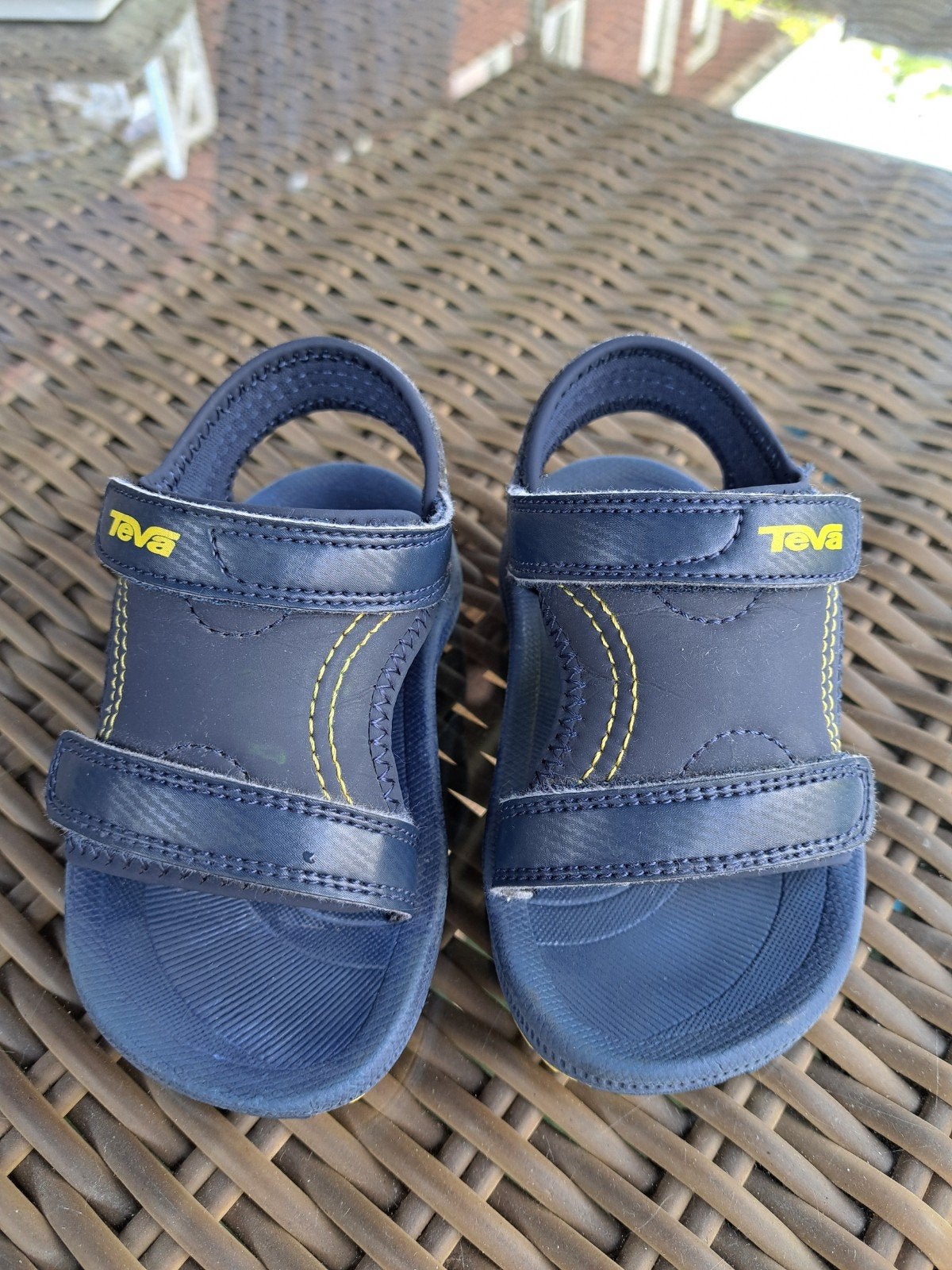 Teva sandalen blauw zgan (valt als maat 23), Jongen of Meisje, Schoenen, Zo goed als nieuw, Teva