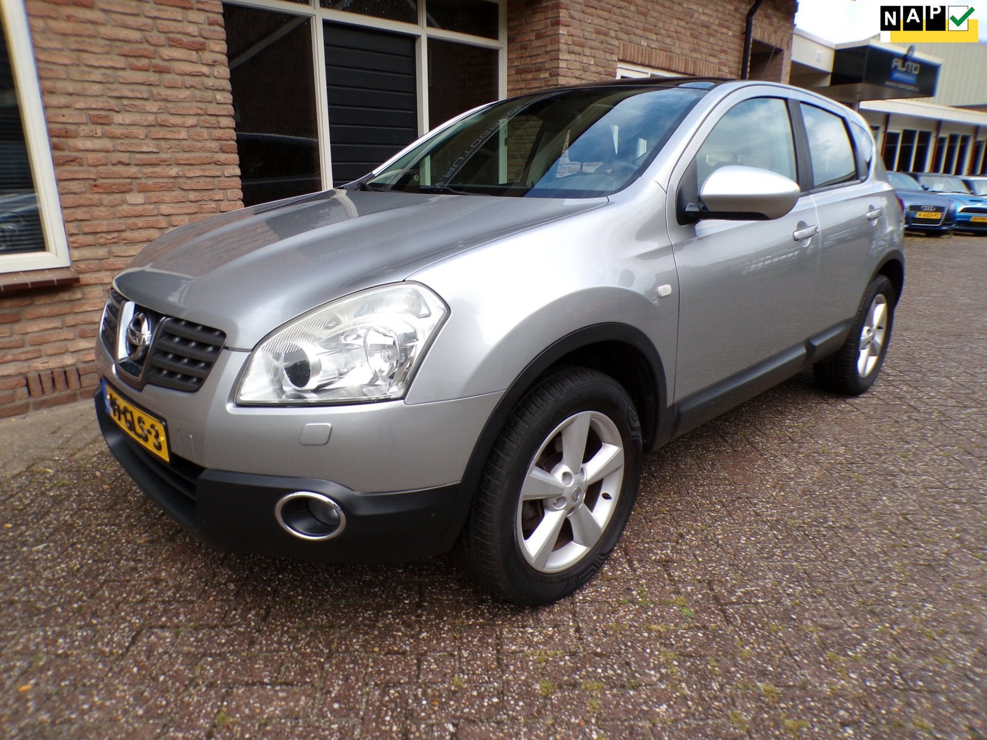 Nissan Qashqai 2.0 Tekna Premium Clima / leder / Panoramadak, Auto's, Nissan, Voorwielaandrijving, Gebruikt, Zwart, 4 cilinders