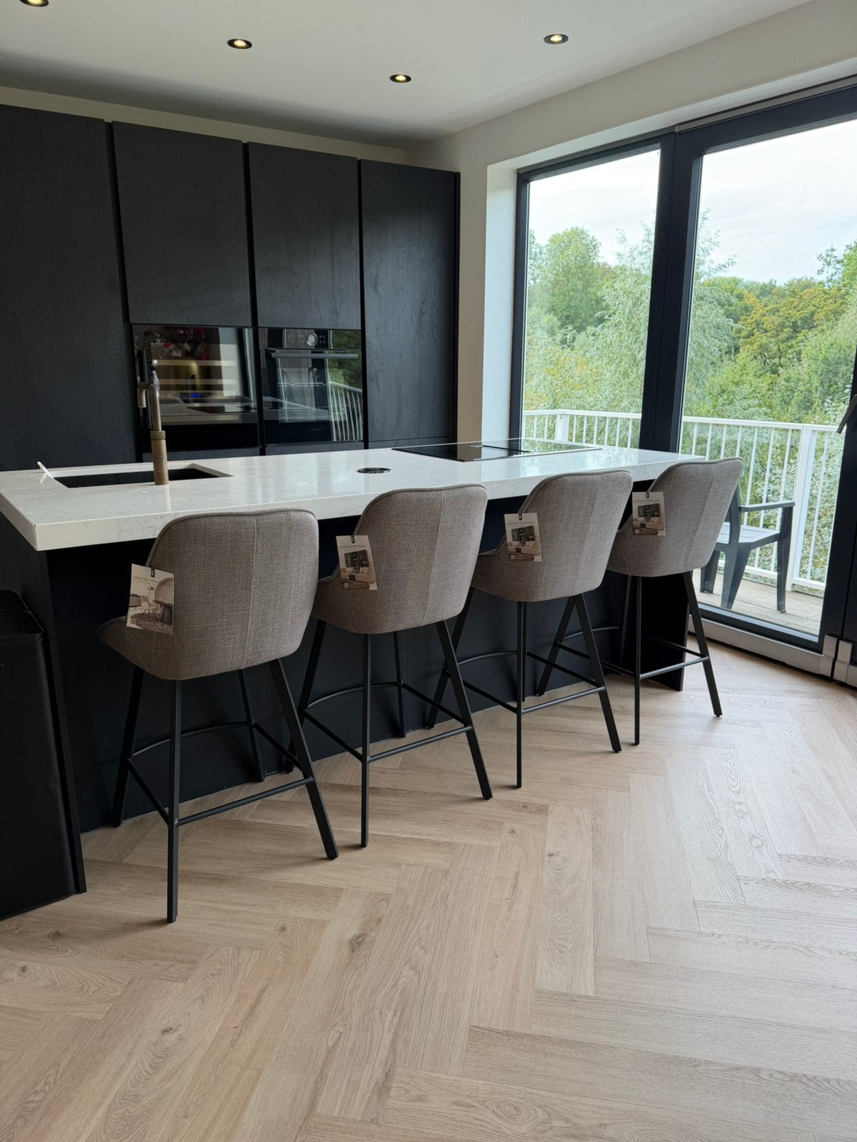4x Tower Living Barstoel Borgo Bjorn 34 Beige/Grijs, 2 krukken, Ophalen, Nieuw, 60 tot 90 cm