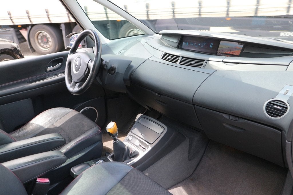 Renault Grand Espace 2.0T Dynamique / 7 PERSOONS / NAP / FAC, Auto's, Voorwielaandrijving, Gebruikt, 4 cilinders, 2000 kg