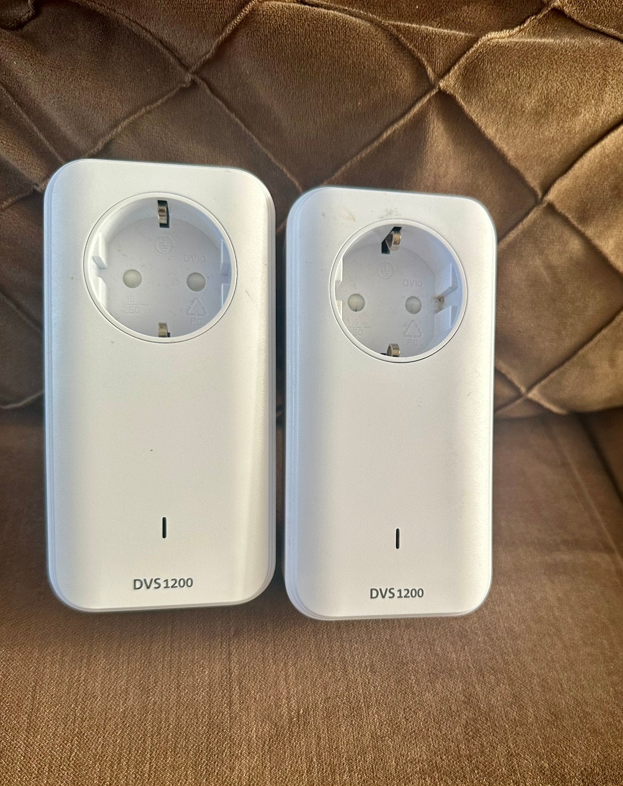 Te Koop, 2x powerlins DVS 1200 adapter set van 2, Computers en Software, Powerlines, Ophalen of Verzenden, Zo goed als nieuw