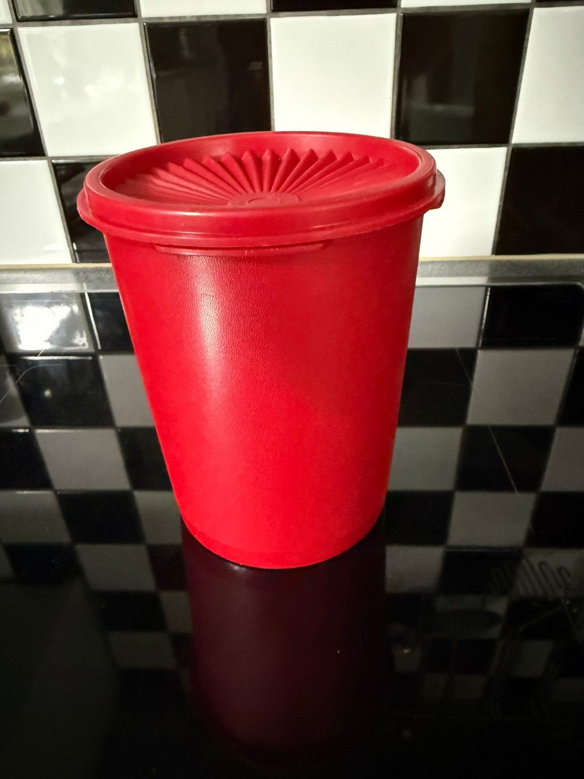 Mooie zonnedeksel voorraadbus van Tupperware, Huis en Inrichting, Keuken | Tupperware, Met deksel, Ophalen of Verzenden, Zo goed als nieuw