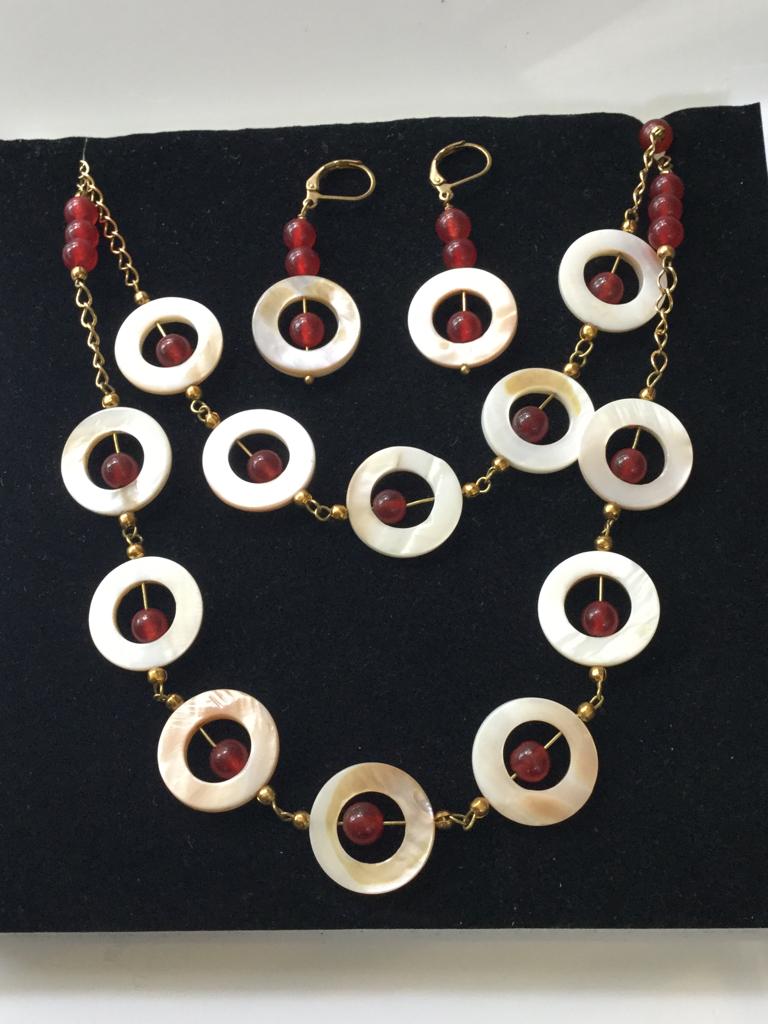 Set ketting armband en oorbellen. nieuw, Sieraden, Tassen en Uiterlijk, Kettingen, Wit, Ophalen of Verzenden, Zo goed als nieuw