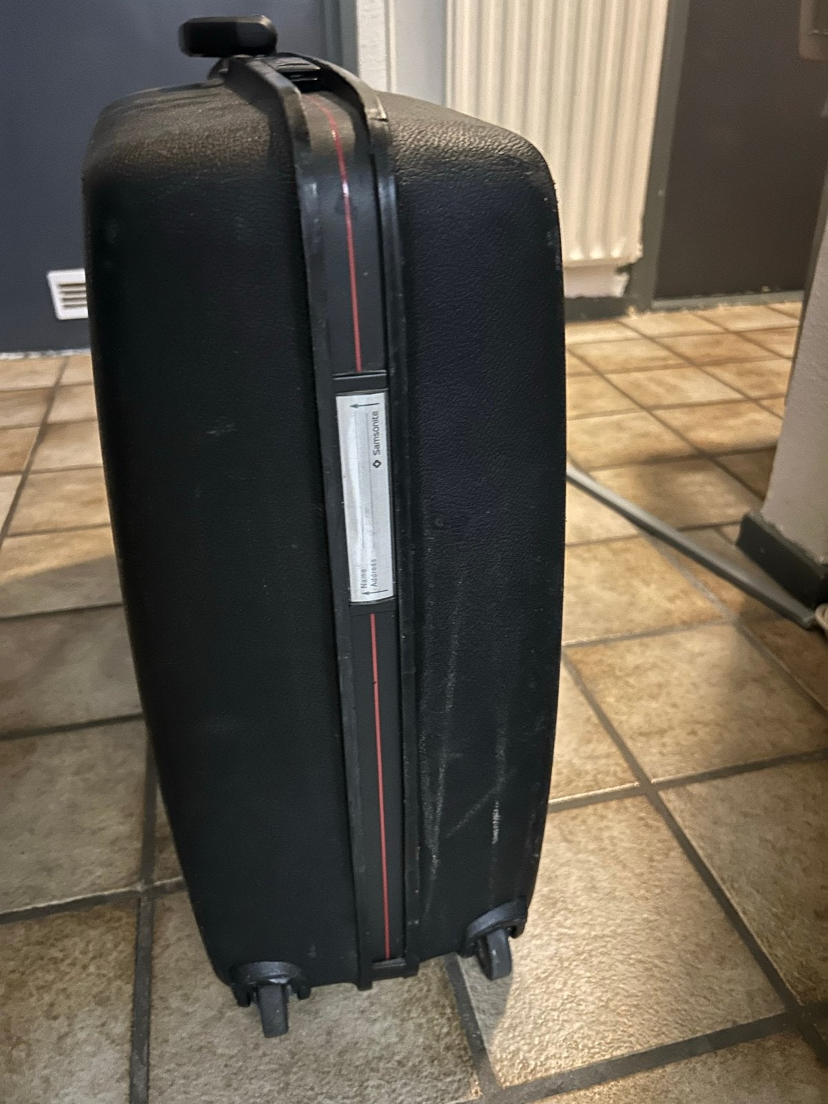 Samsonite koffer - Zwart, hard kunststof met wieltjes, Gebruikt, Hard kunststof, 45 tot 55 cm, Slot