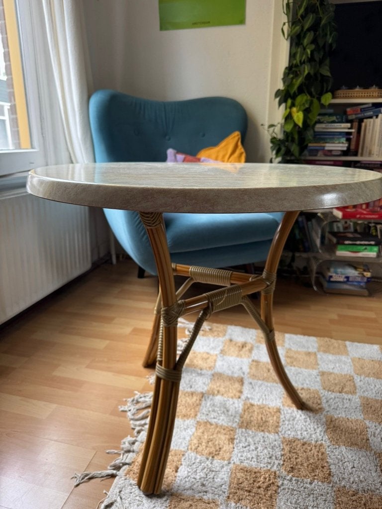 Hippe (bijzet)tafel, Ophalen, Kunststof, Gebruikt, Rond