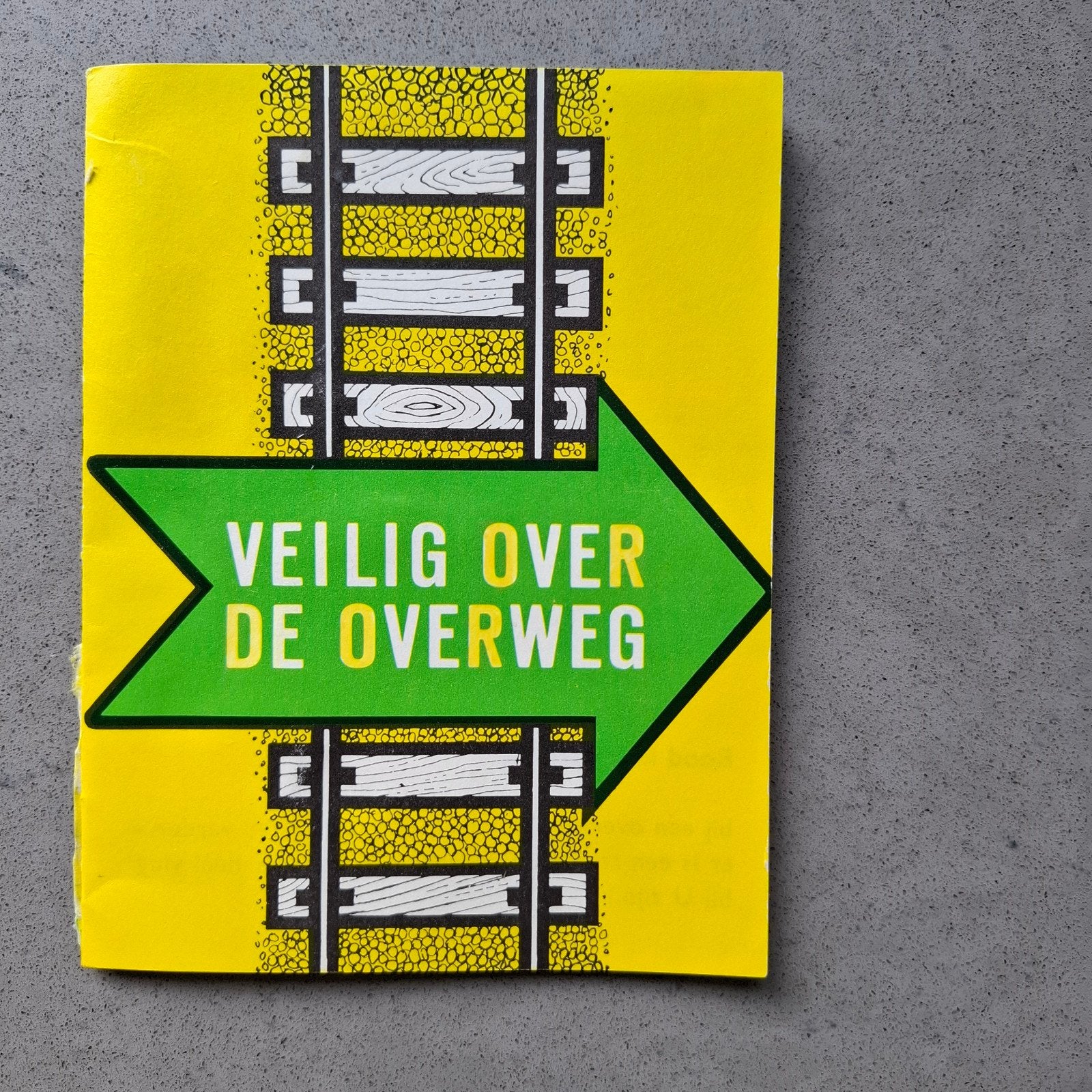 Nederlandse Spoorwegen, spoorwegovergangen, Verzamelen, Verzenden, Gebruikt, Trein, Boek of Tijdschrift