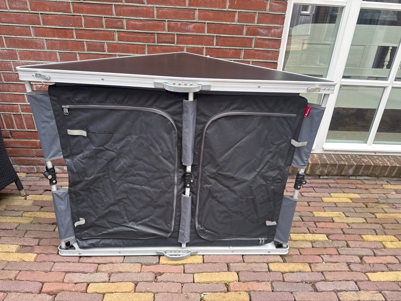 Isabella campingkast met 2 planken en draagtas, Ophalen, Gebruikt