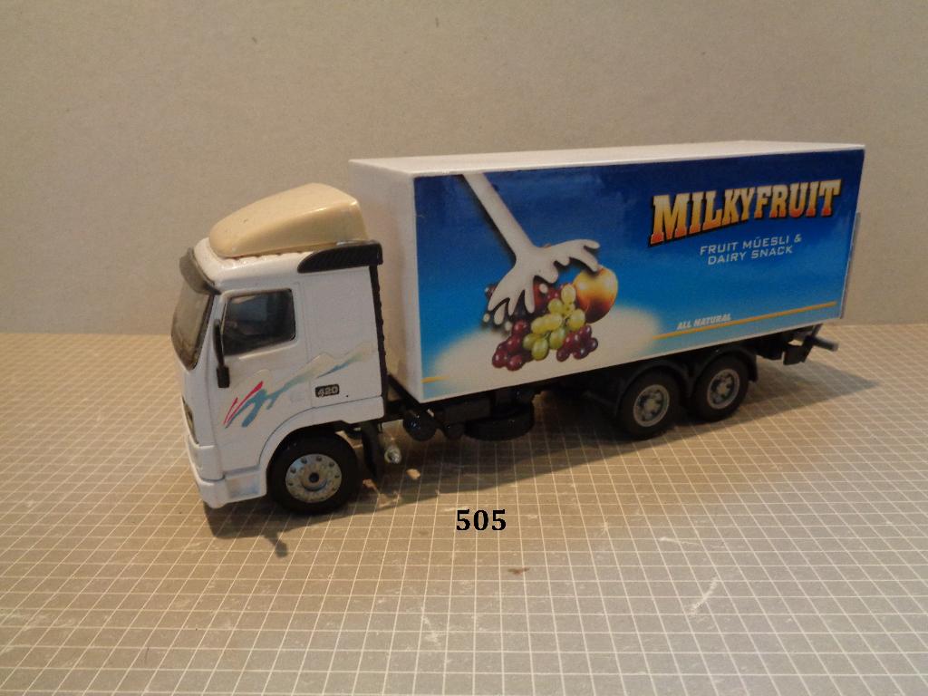 joal volvo fh bakwagen met laadklep, Hobby en Vrije tijd, Modelauto's | 1:50, Ophalen of Verzenden, Zo goed als nieuw, Bus of Vrachtwagen