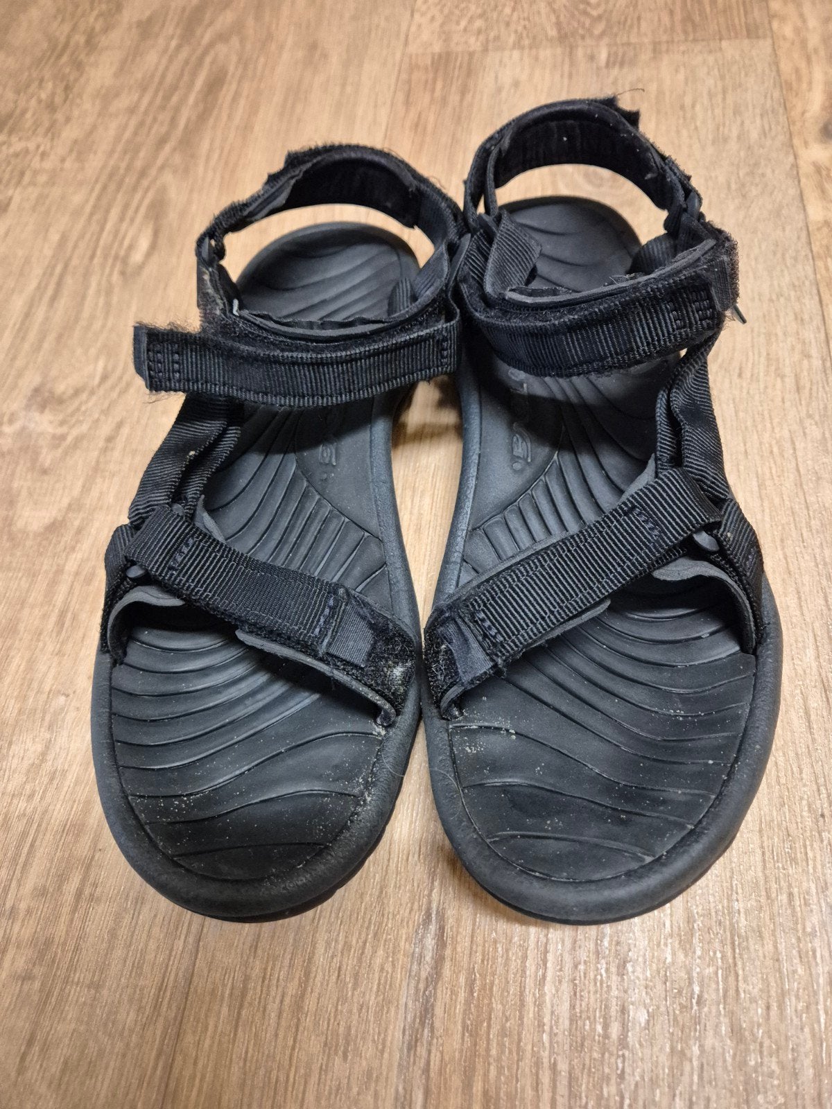 Teva sandalen, Ophalen, Gedragen, Sandalen of Muiltjes