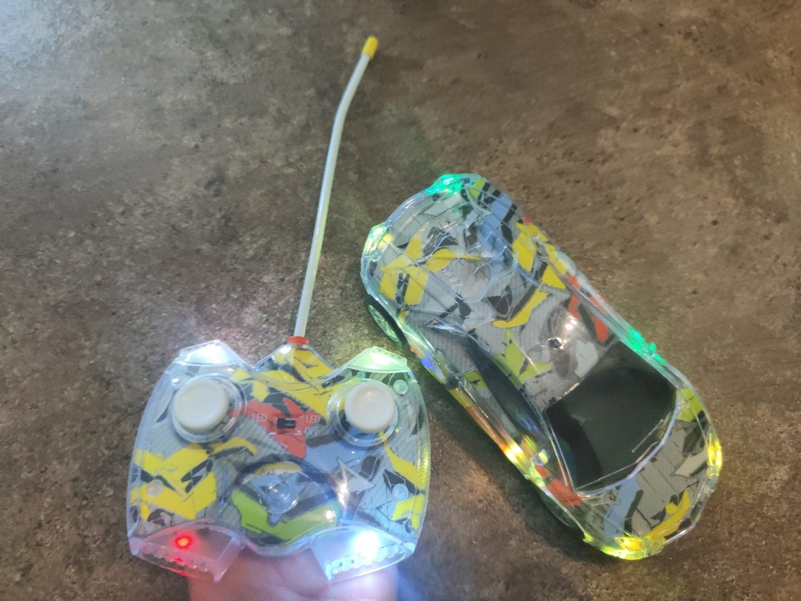 RC Auto met Afstandsbediening en LED Verlichting, Gebruikt, Auto onroad, RTR (Ready to Run), Overige schalen
