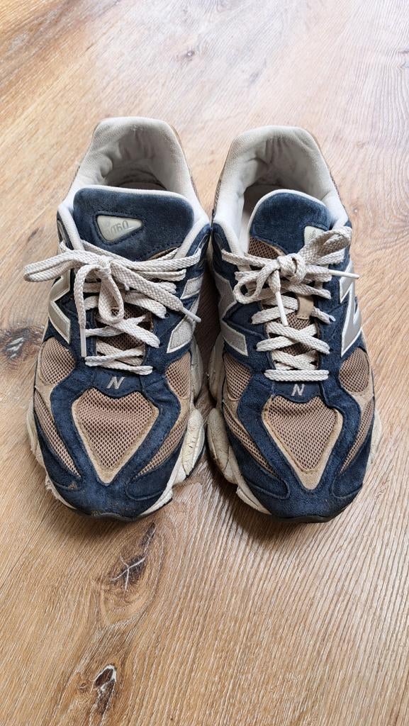 New Balance 9060 41,5, Ophalen of Verzenden
