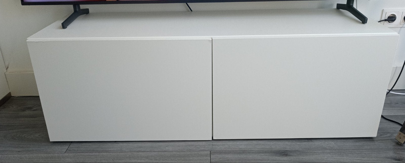 Tv-meubel met deuren IKEA, Ophalen, Zo goed als nieuw