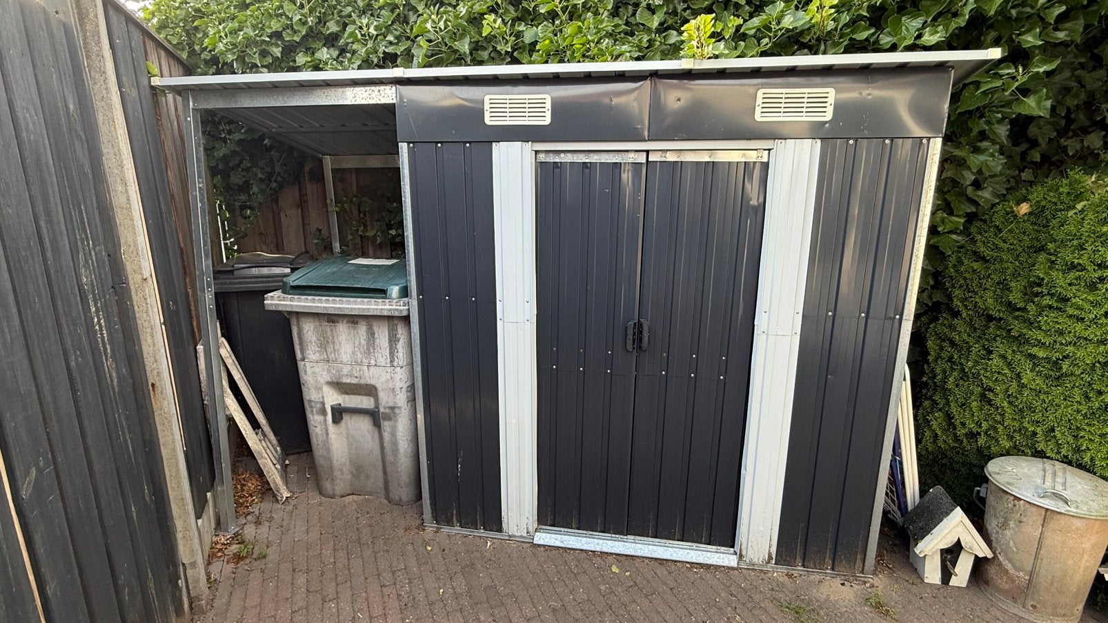 Metalen schuurtje met overkapping, Ophalen, Zo goed als nieuw, Metaal, Overige typen