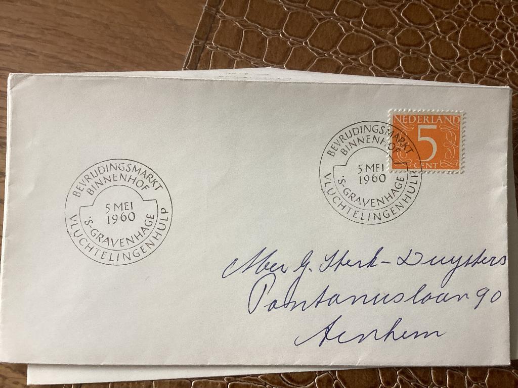 No1922 Bevrijdingsmarkt binnenhof vluchtelingenhulp 5mei 196, Postzegels en Munten, Postzegels | Eerstedagenveloppen, Ophalen