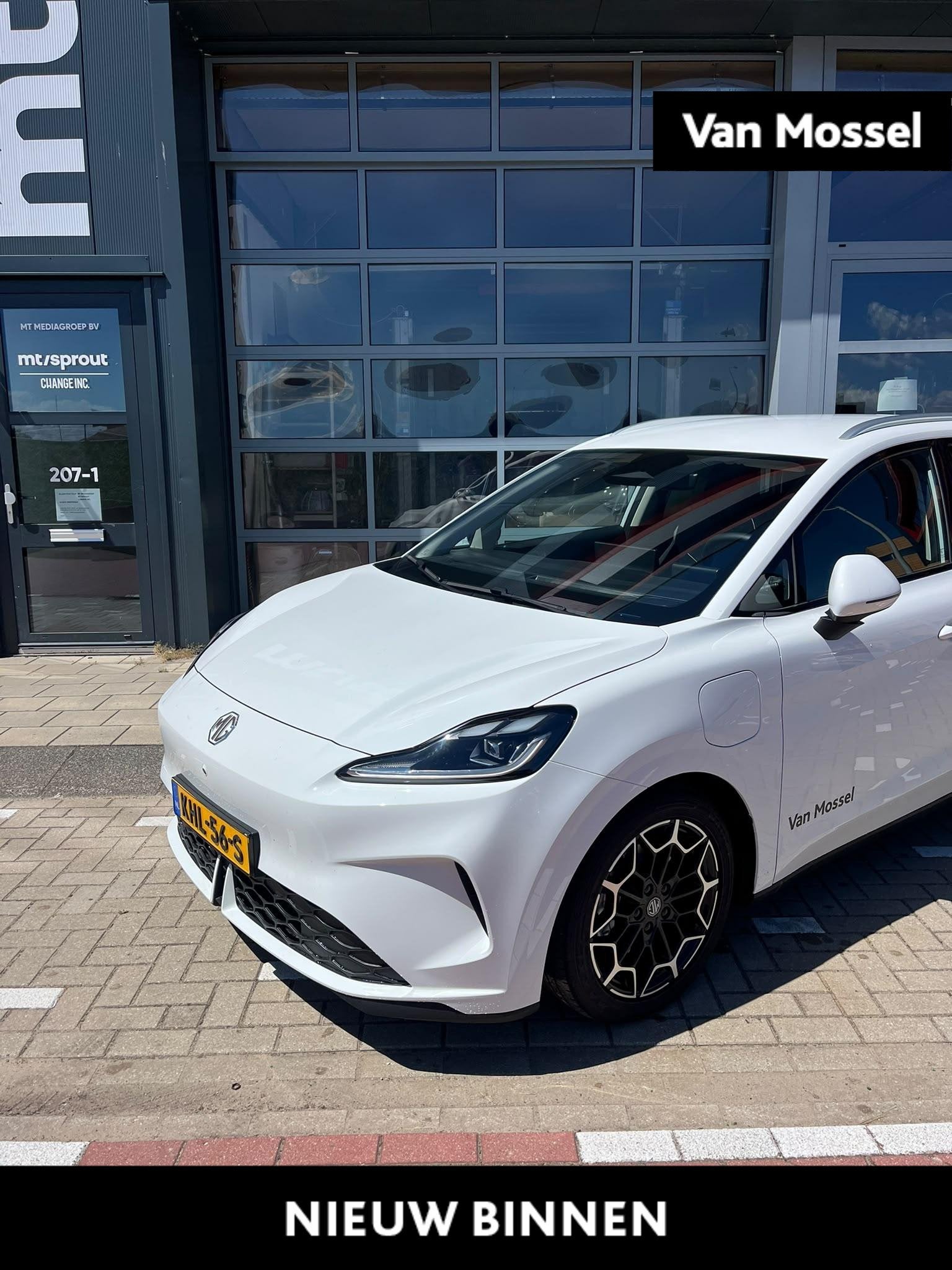 MG MG4 Electric Urban Premium 54 kWh, Auto's, MG, 12 maanden, Stof, Gebruikt, 160 pk