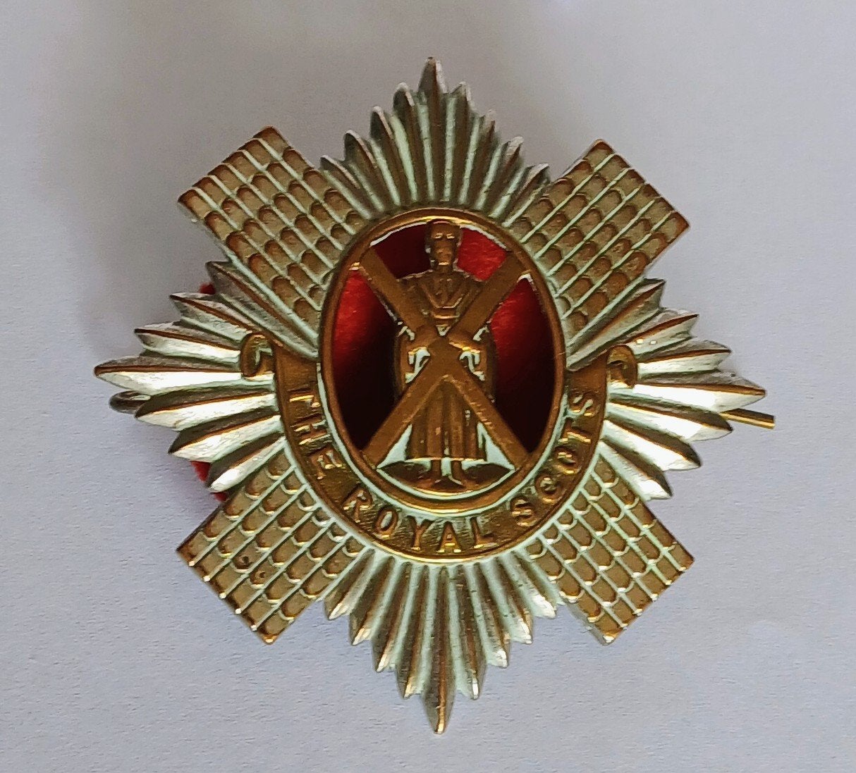 Royal Scots Cap Badge Wo2, Verzamelen, Ophalen of Verzenden, Engeland, Embleem of Badge