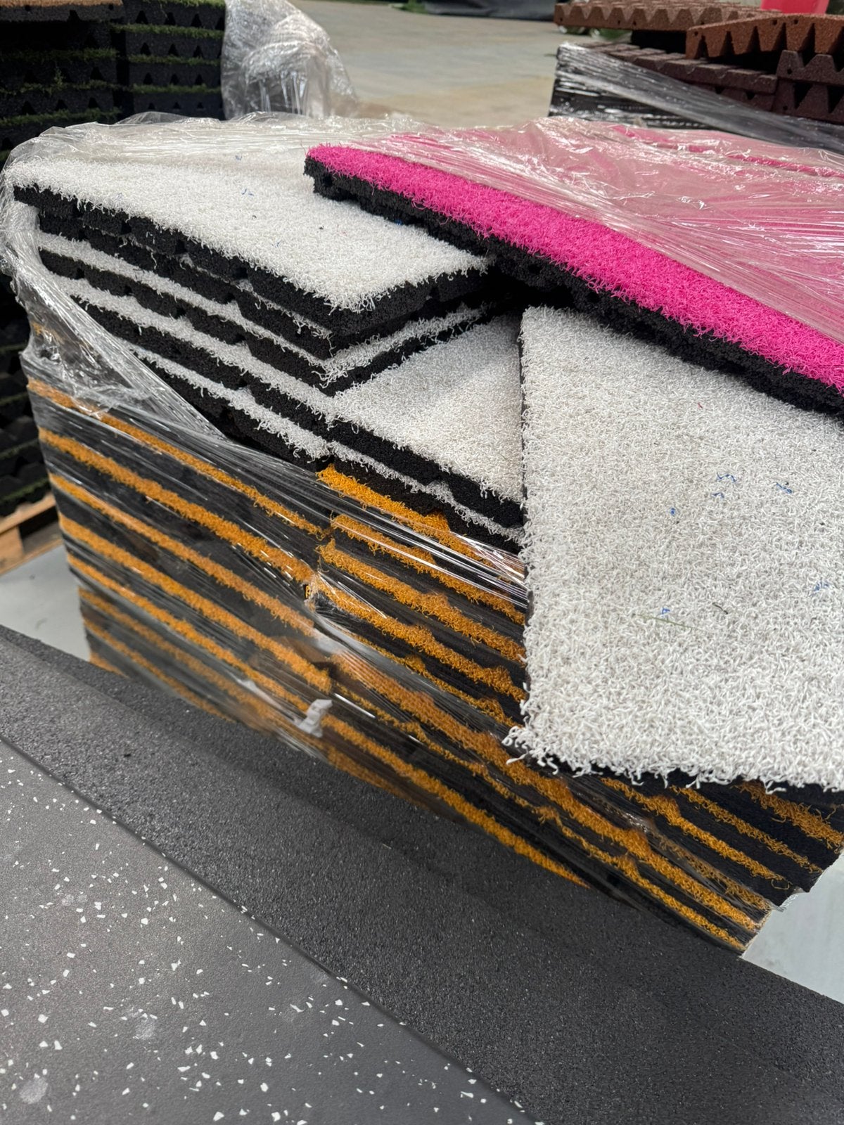 Partij Rubber Kunstgras Tegels 40 x 40 x 2.5cm, Ophalen, Stuntgras, Rubber, Nieuw