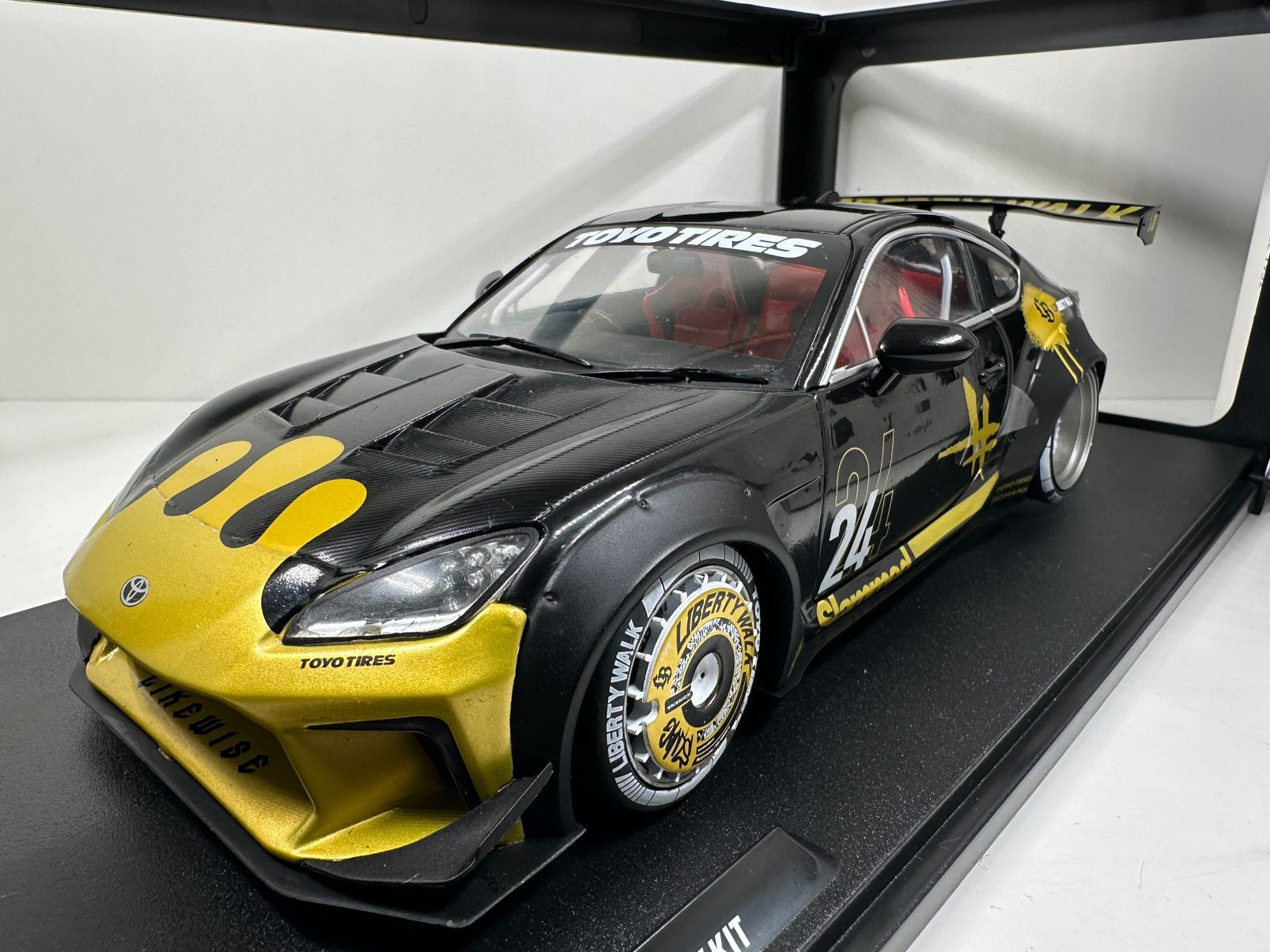 SOLIDO 1:18 TOYOTA GR86 #24 LIBERTY WALK BODY KIT 2024 NIEUW, Ophalen of Verzenden, Nieuw, Auto, Solido