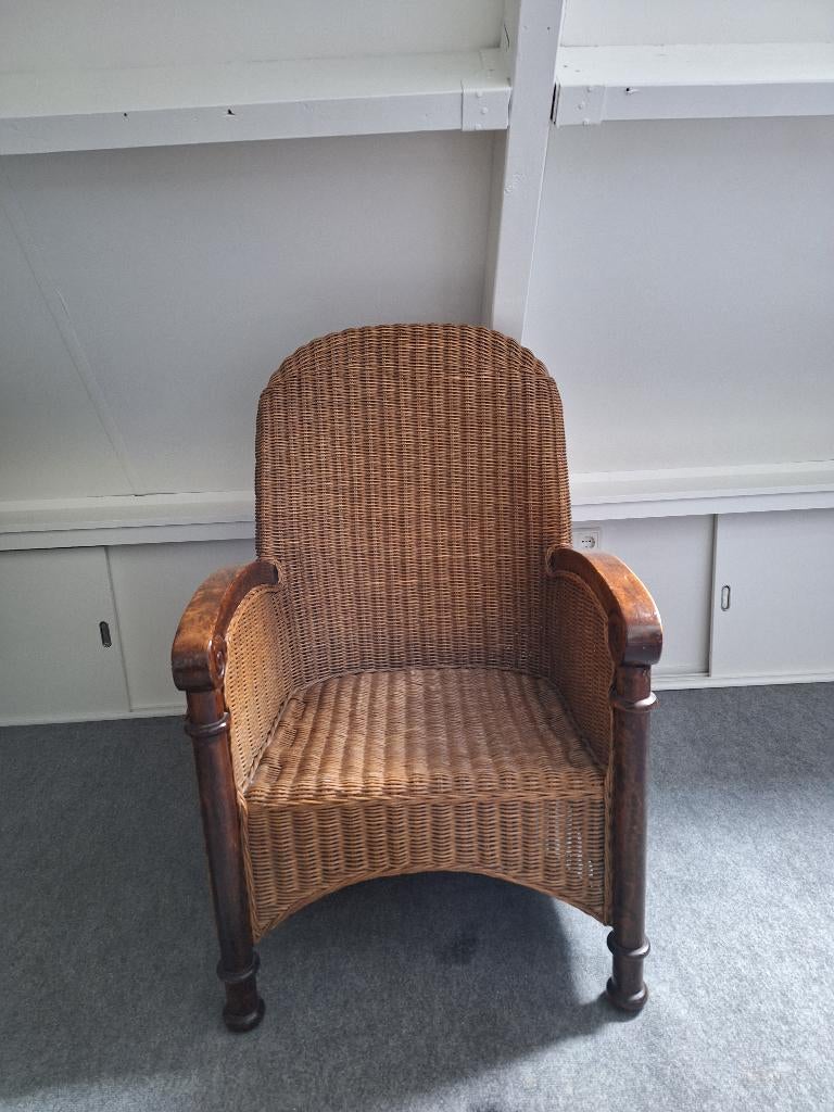 Rotan stoel met hoge rugleuning, Ophalen, 75 tot 100 cm, Hout, Zo goed als nieuw