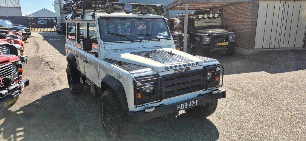 Land Rover DEFENDER 300TDi automaat 110" Stationwag., Auto's, Land Rover, Automaat, Gebruikt, 4 cilinders, 2495 cc