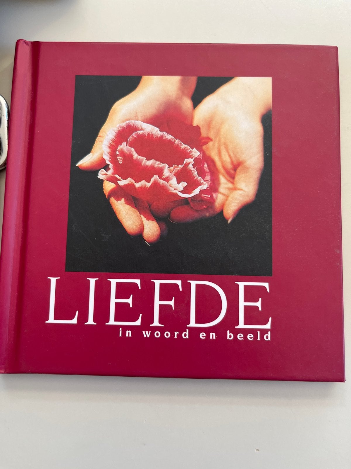 Liefde in woord en beeld - Inspirerend boek, Ophalen of Verzenden, Gelezen, Nederland