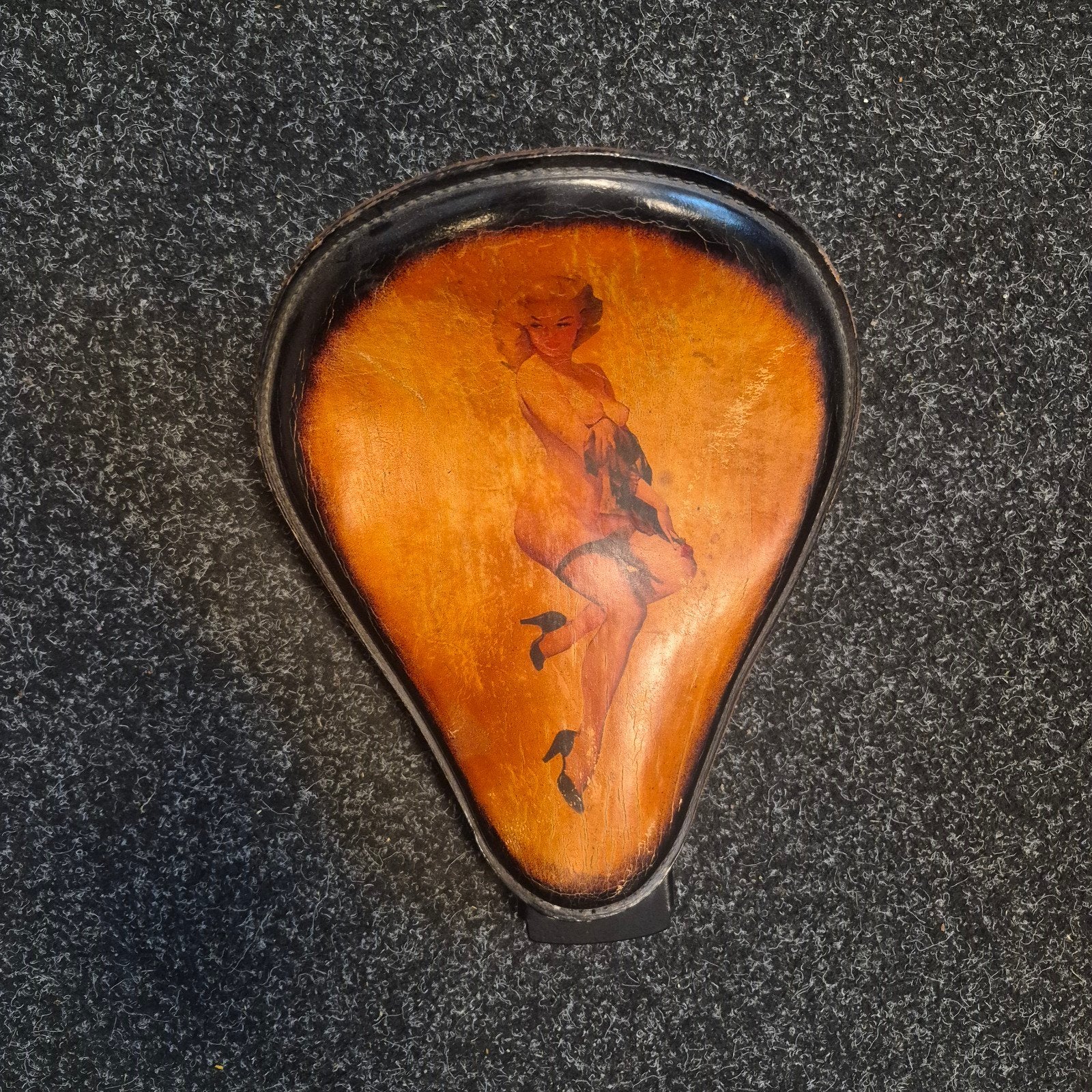 Zweefzadel Uniek Bobber Pin Up, Motoren, Ophalen of Verzenden, Gebruikt