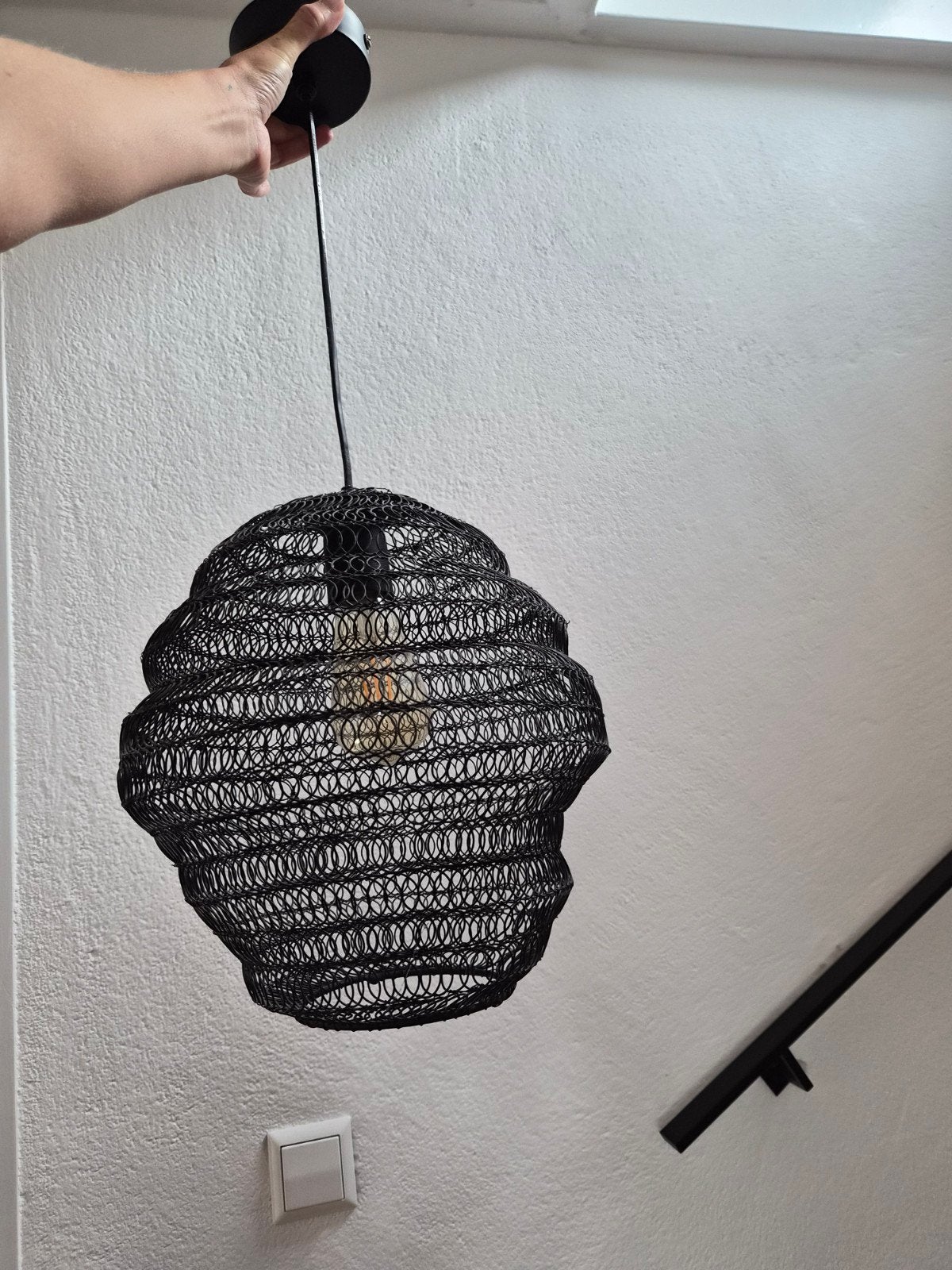 Zwarte spiraal hanglamp, Ophalen of Verzenden, Zo goed als nieuw, Metaal, Modern, Spiraal