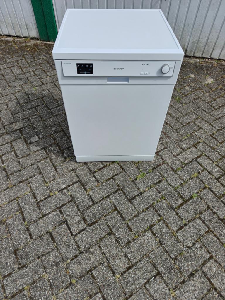 Sharp QWHX12F47EW vaatwasser vrijstaand zo goed als nieuw., Witgoed en Apparatuur, Ophalen, Energieklasse A of zuiniger, 60 cm of meer