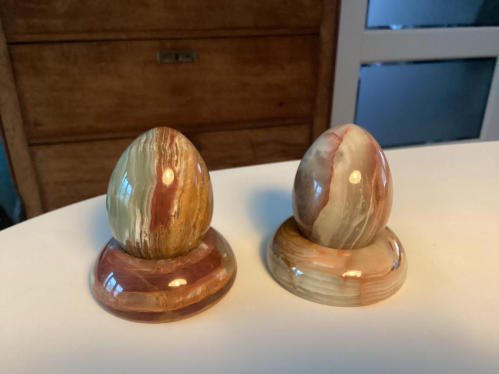 Set van 2 Onyx Marmeren eieren op voet., Ophalen of Verzenden, Zo goed als nieuw