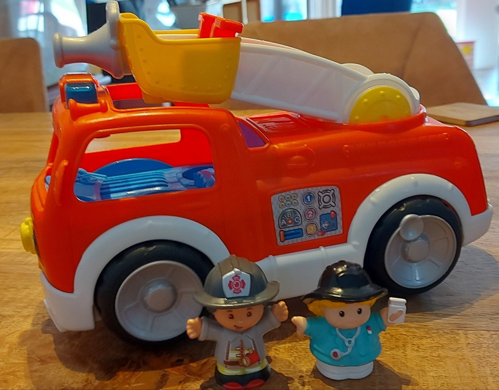 Fisher-Price Little People Brandweerwagen met figuren, Ophalen of Verzenden, Gebruikt