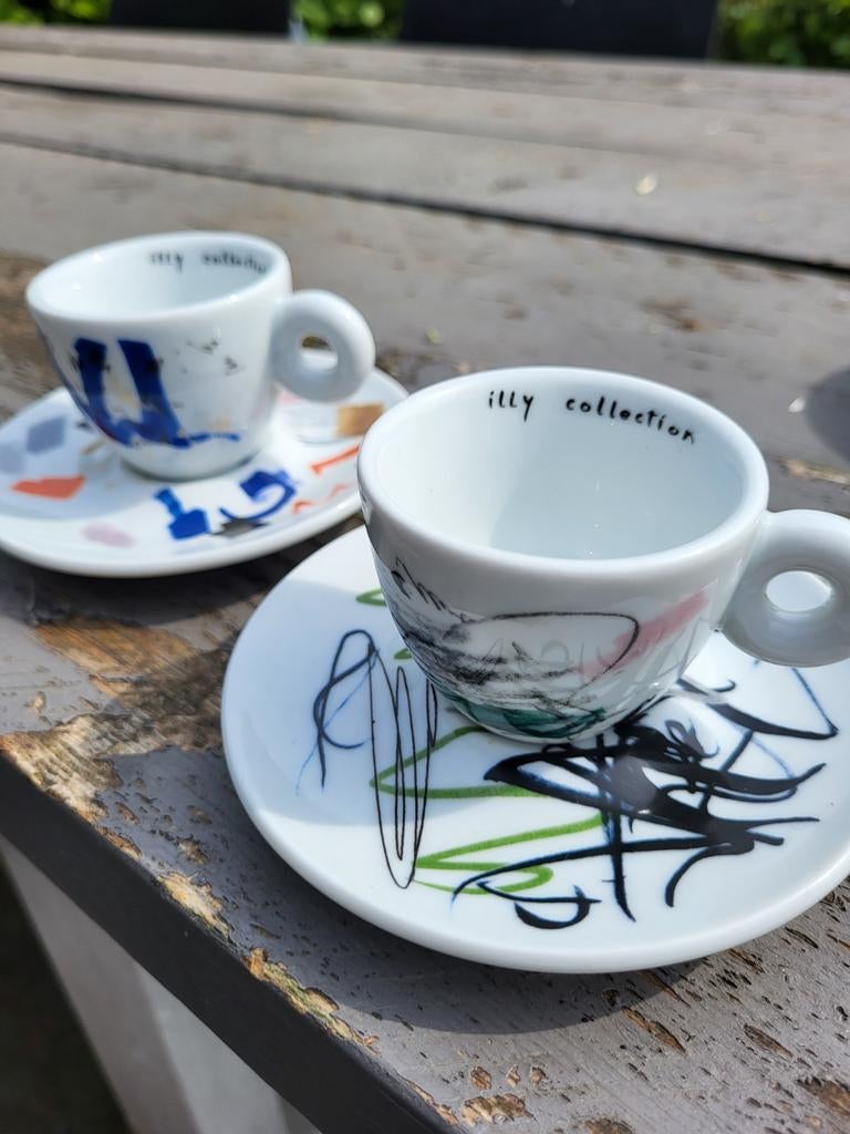 Illy art collection, 2 kop en schotels "pen test", Huis en Inrichting, Keuken | Servies, Ophalen, Zo goed als nieuw, Overige stijlen
